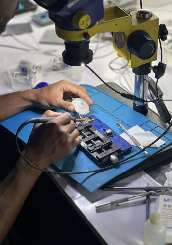 Precision in Action – Chip-Level Repair Training at Nexgen